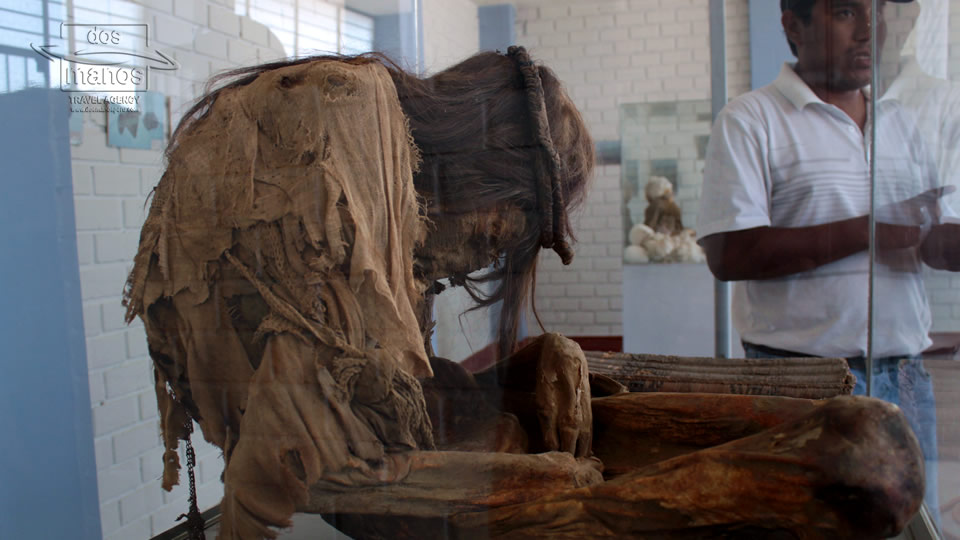 Mummies em Nazca, Peru