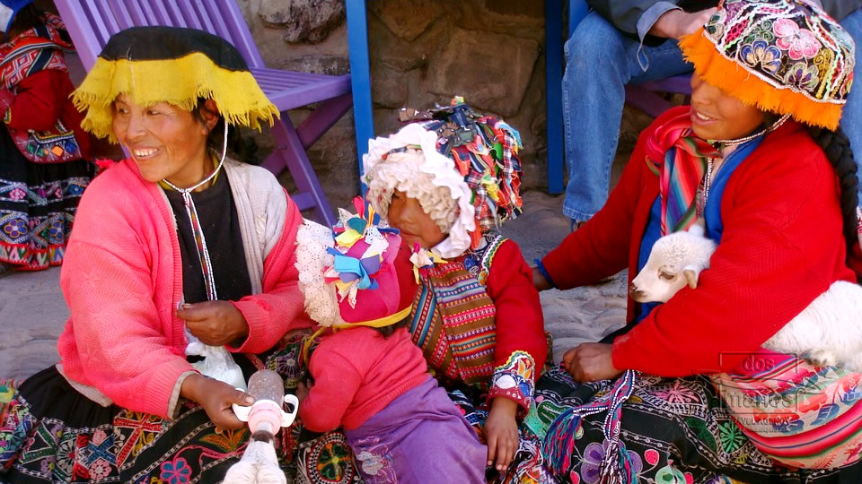 Mulheres camponesas em Ollantaytambo